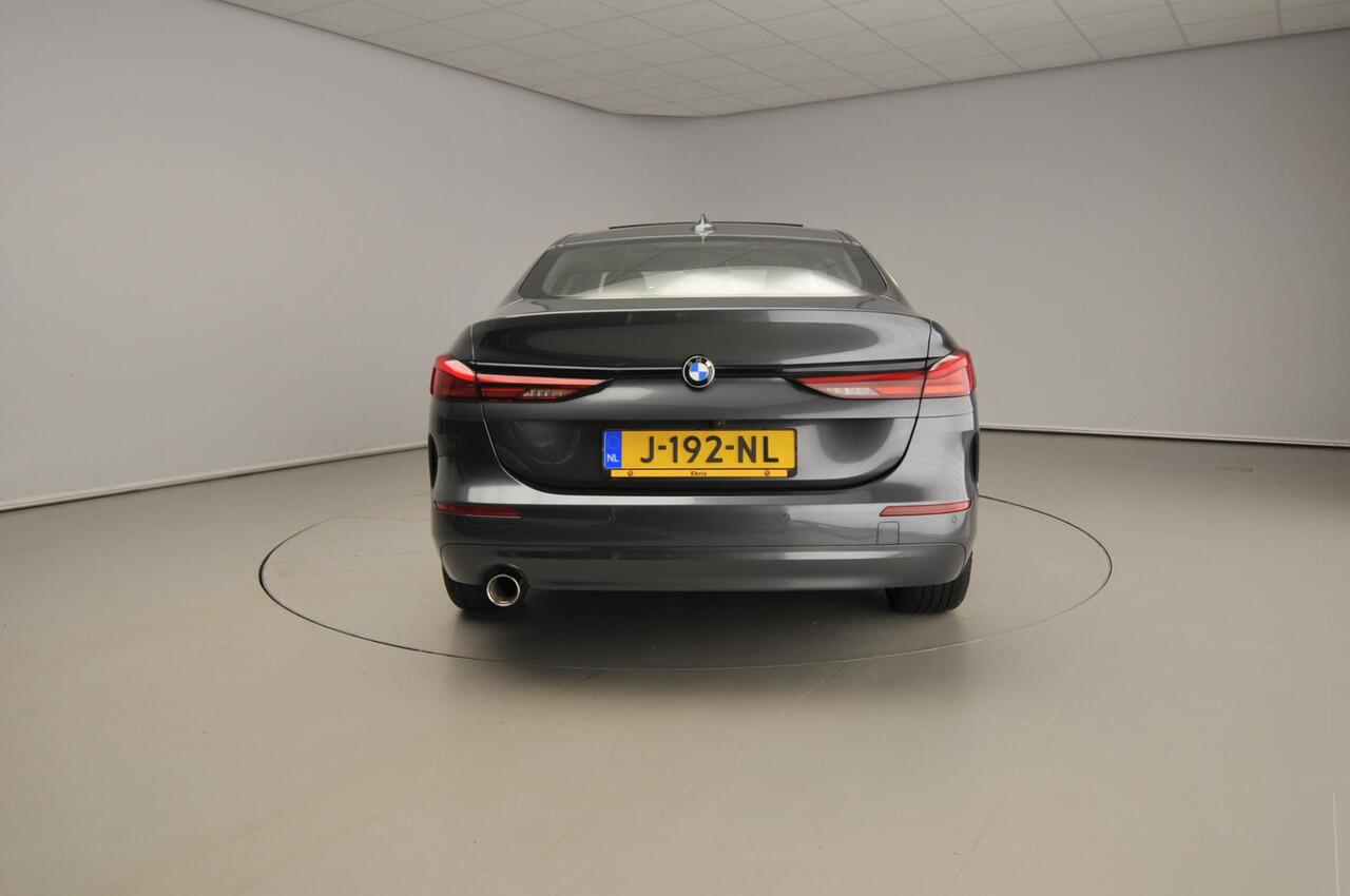 BMW 2-SERIE Gran Coupe 218i | LED | Leder | Navigatie | Active cruise | Schuifdak | Sportstoelen | Stoelverwarming | DAB | Harman-kardon sound | Alu 17 inch