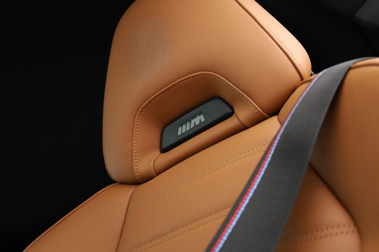 BMW 2-SERIE Coupé M240i xDrive 375pk | HUD | Camera | Stoel- Stuurverw. | H&K | Navi | Elek. Stoelen