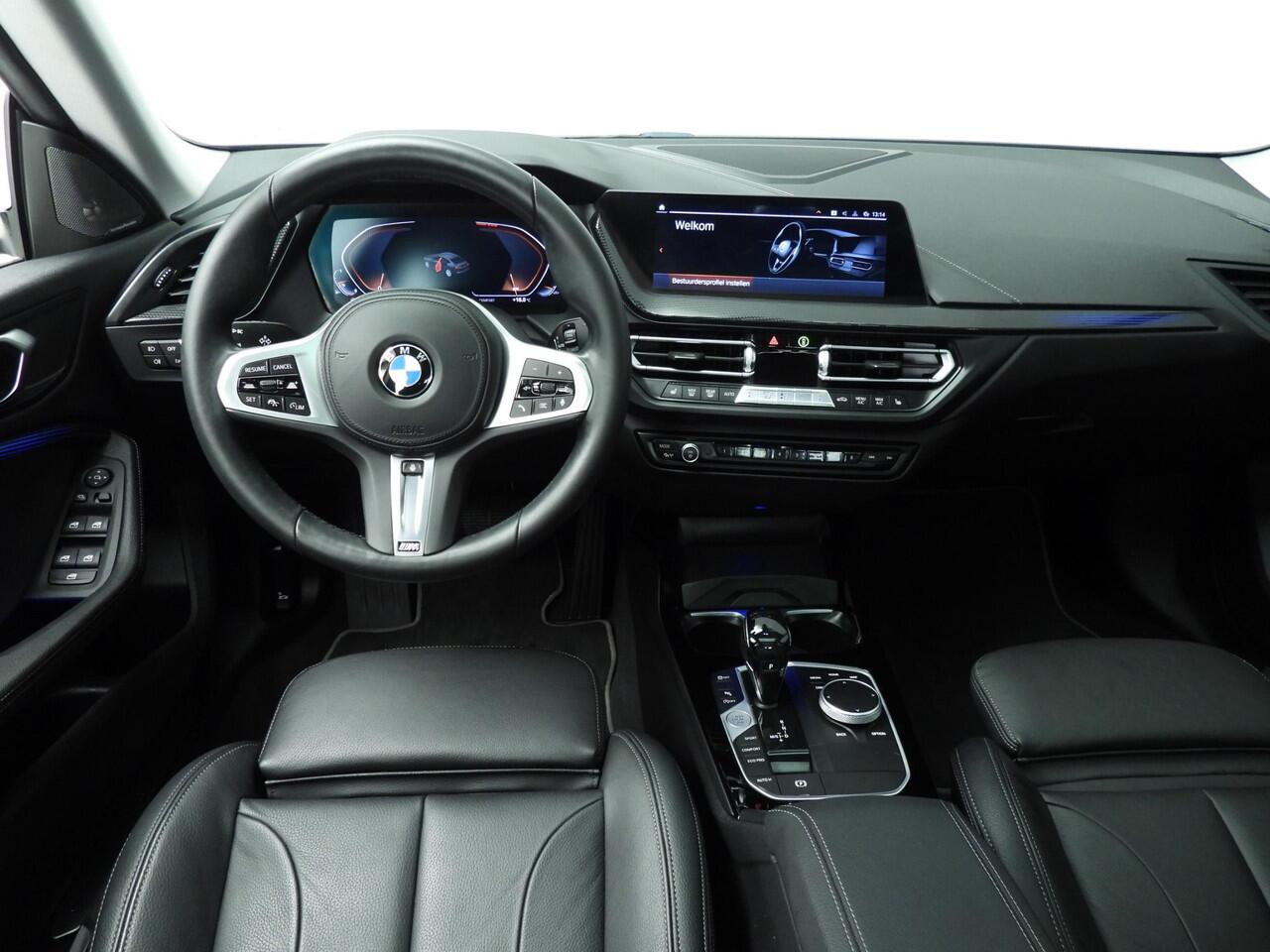 BMW 2-SERIE Gran Coupe 218i | LED | Leder | Navigatie | Active cruise | Schuifdak | Sportstoelen | Stoelverwarming | DAB | Harman-kardon sound | Alu 17 inch
