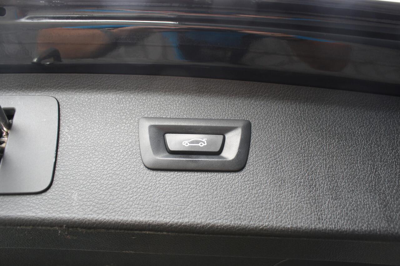 BMW 2-SERIE Active Tourer- TREKHAAK - NAVIGATIE- LEDER 225xe iPerformance High Executive