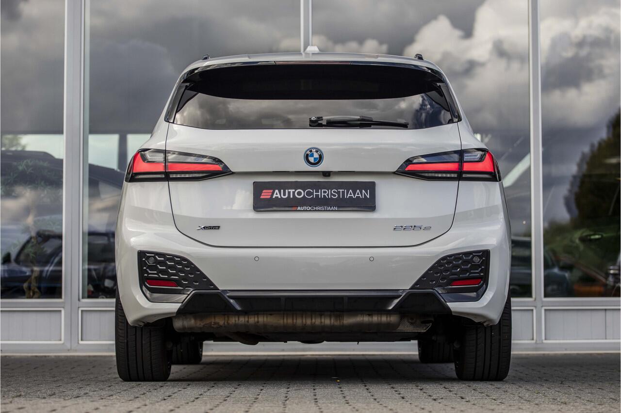 BMW 2-SERIE Active Tourer 225e xDrive | M-Sport | Pano | Head-up | 19"
