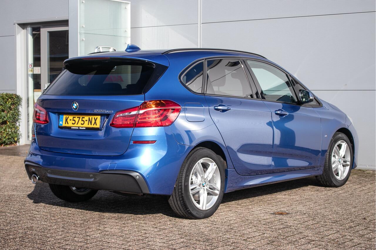 BMW 2-SERIE Active Tourer 225xe iPerformance High Executive M sport | Led | Leder | Navigatie | Elec. achterklep | Cruise | PDC