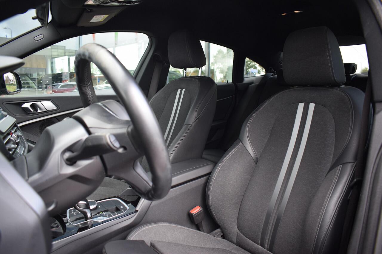 BMW 2-SERIE Gran Coupé 218i High Executive | Apple CarPlay | Half Leer | M-Stuur | Virtual