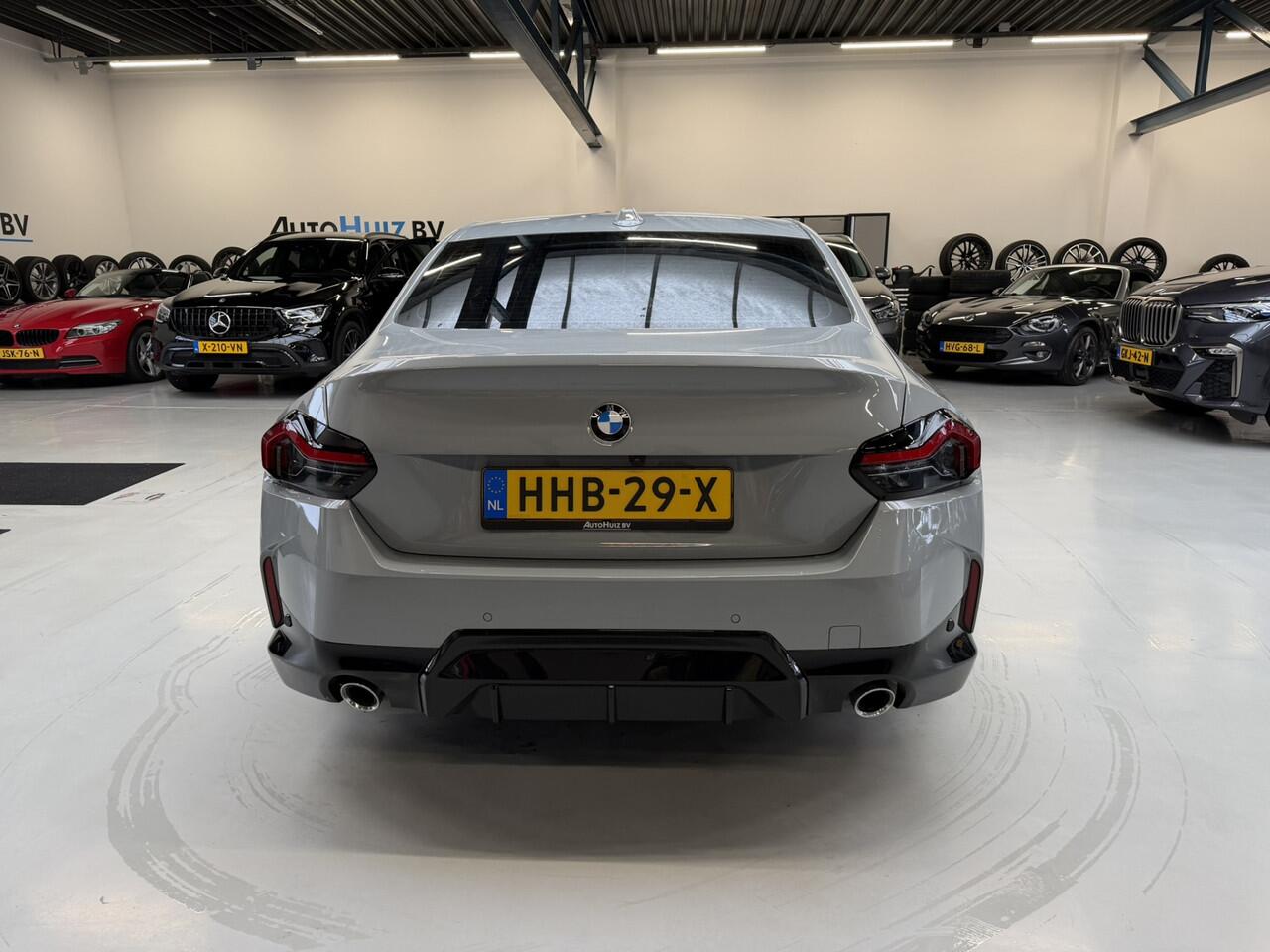 BMW 2-SERIE Coupé 218i M Sport LED Achteruitrijcamera Head-Up Display 19 Inch Elek Stoelverstelling Keyless Entry Carplay