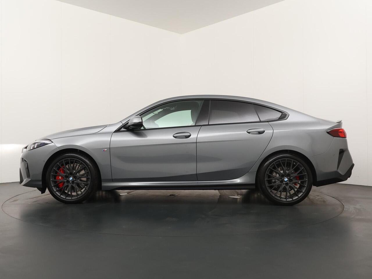 BMW 2-SERIE Gran Coupé 223 xDrive | M-Sport | Comfort Access | Harman Kardon | Adaptive Cruise | Stoelverwarming | Ekris Selection