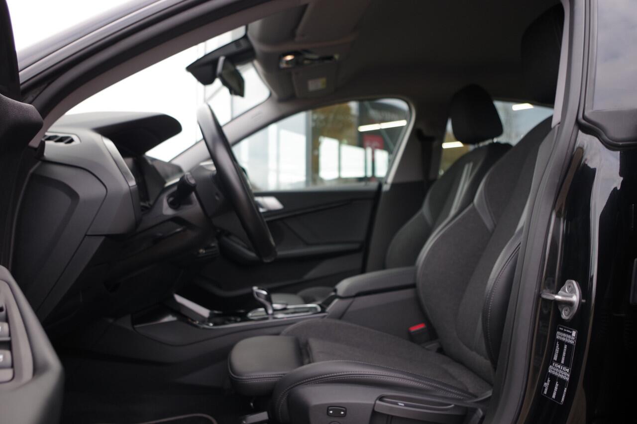 BMW 2-SERIE Gran Coupé 218i Automaat Sport Line Business Edition, LED, Sportstoelen, Cruise Control, Carplay, Camera