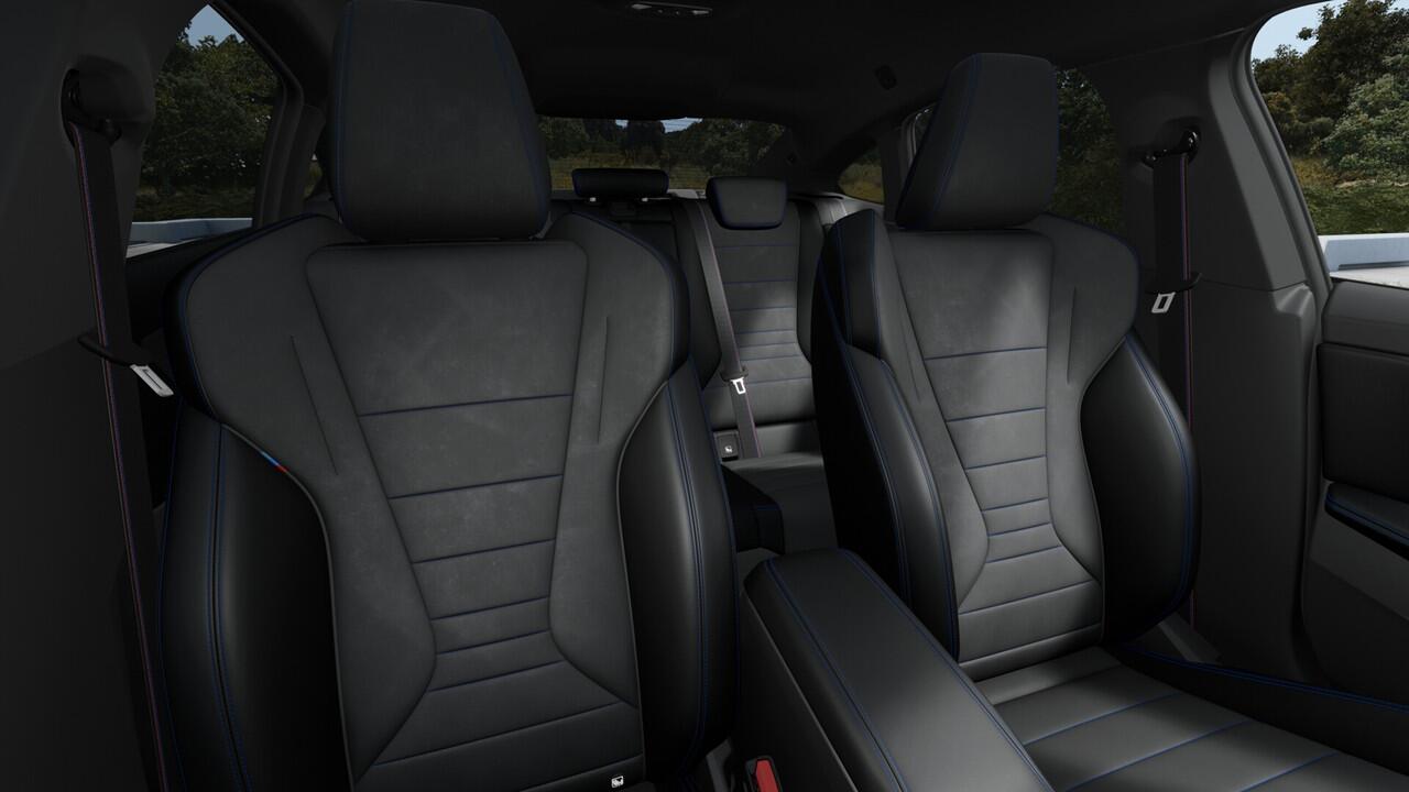 BMW 2-SERIE Gran Coupé 220 M Sport Automaat / Achteruitrijcamera / M Adaptief onderstel / Comfort Access / Adaptieve LED / Parking Assistant / Stoelverwarming