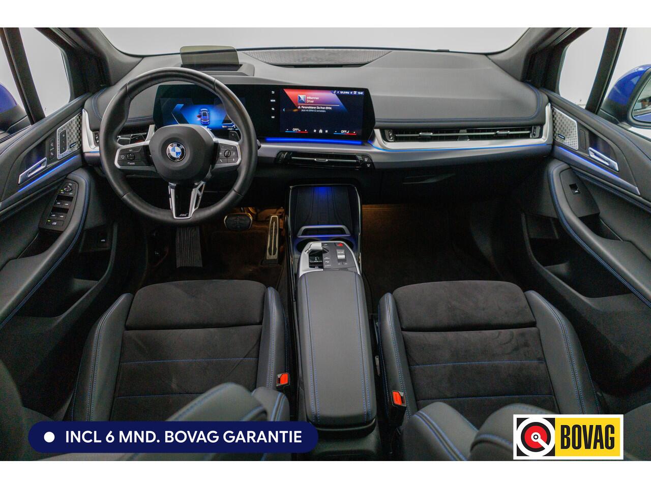 BMW 2-SERIE Active Tourer 218i M-Sport automaat | 19 inch Individual Panoramadak | Harman Kardon | HUD Adaptive cruise, 360 Camera, PDC V+A, El.verstelbare stoel met geheurgen, Elektrische achterklep, Keyless