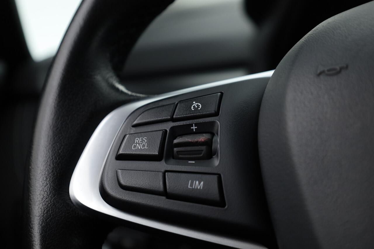 BMW 2-SERIE Active Tourer 220i 192pk | Navi | Afn. Trekhaak | Camera | Keyless | LED | Stoelverw. | 17''