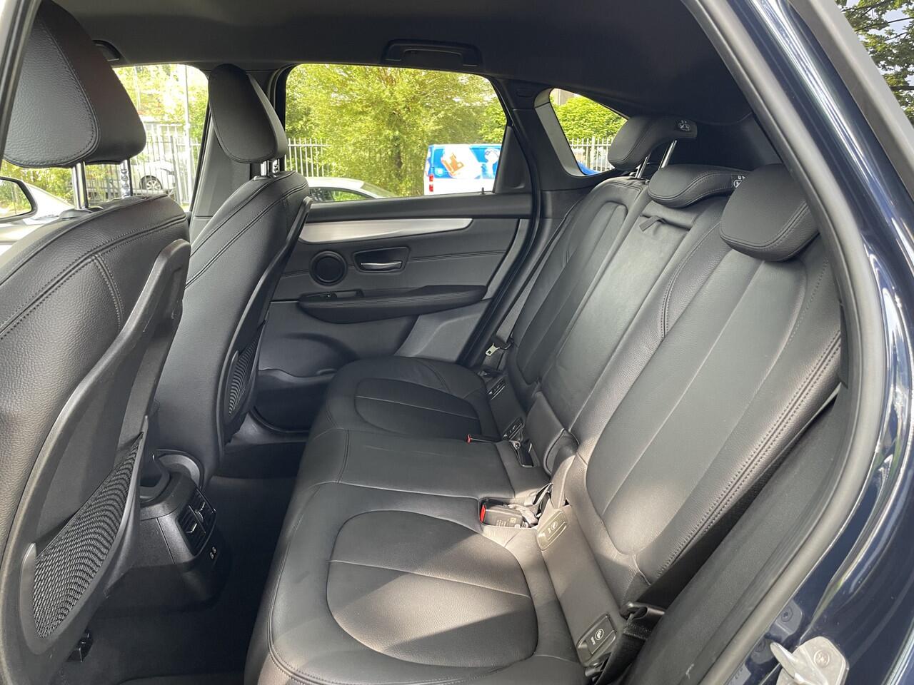 BMW 2-SERIE Active Tourer 225xe iPerformance Executive Leer Stoelverwarming PDC voor en achter info: M.safari 0492588976