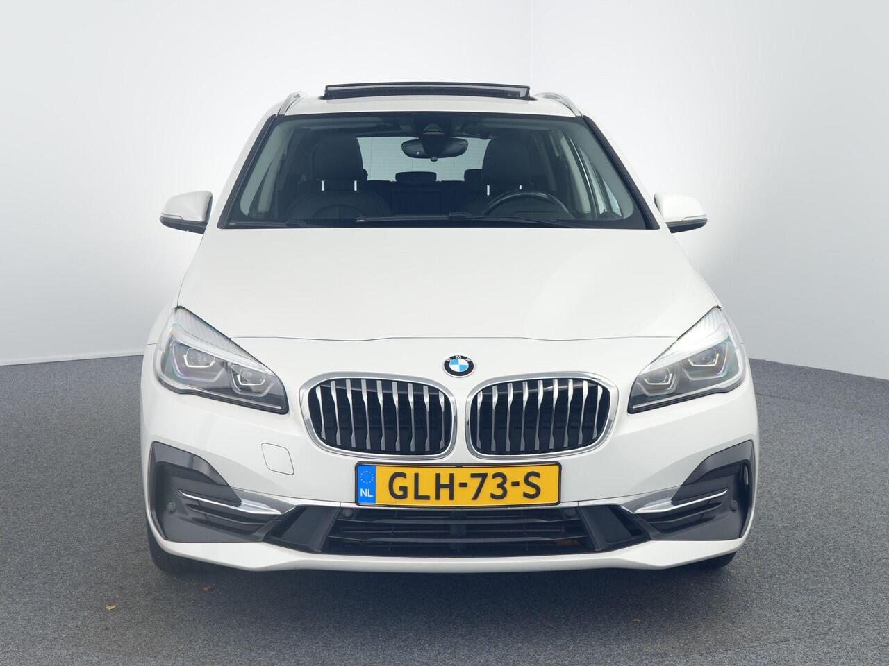 BMW 2-SERIE Active Tourer 225xe iPerformance High Executive | Pano | HUD | Leer | Camera | Carplay