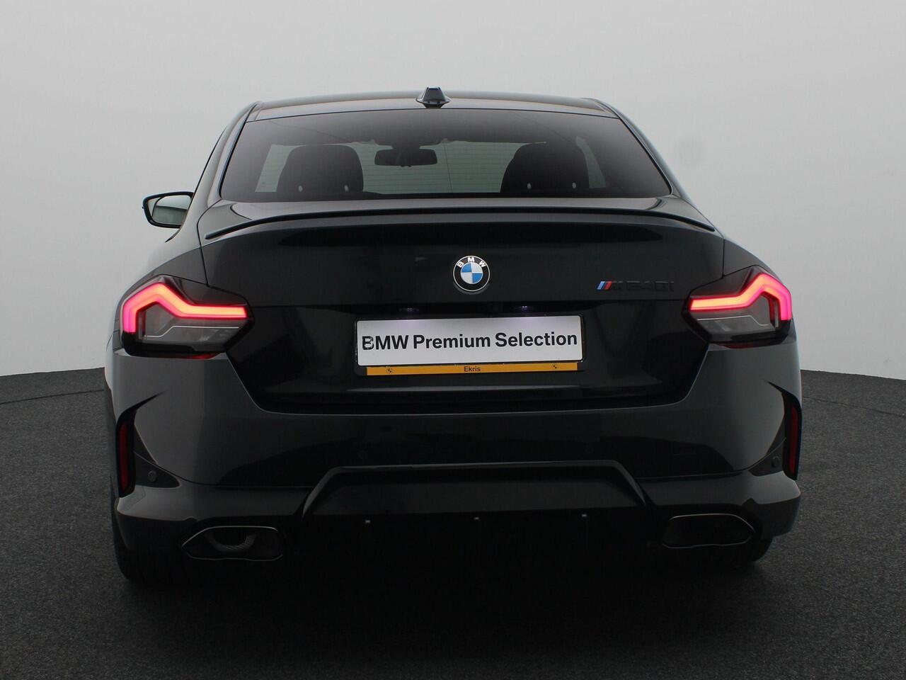 BMW 2-SERIE Coupé M240i xDrive M Sportdifferentieel | M Adaptief onderstel | Widescreen Display | Achteruitrijcamera | HIFI | Active Cruise Control | 19"