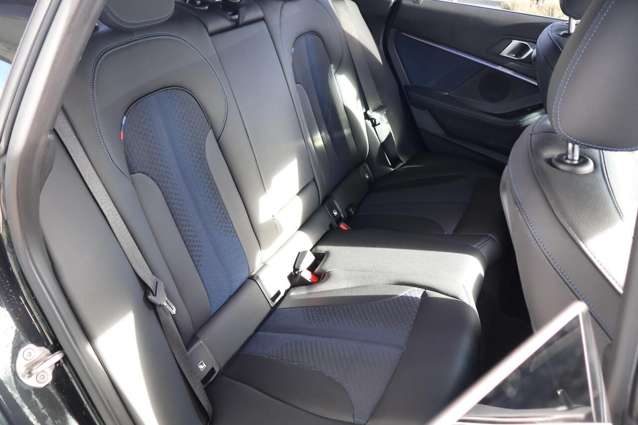 BMW 2-SERIE Gran Coupé 218i Executive Edition | M Sport | Parking Pack | Voorstoelen Verwarmd