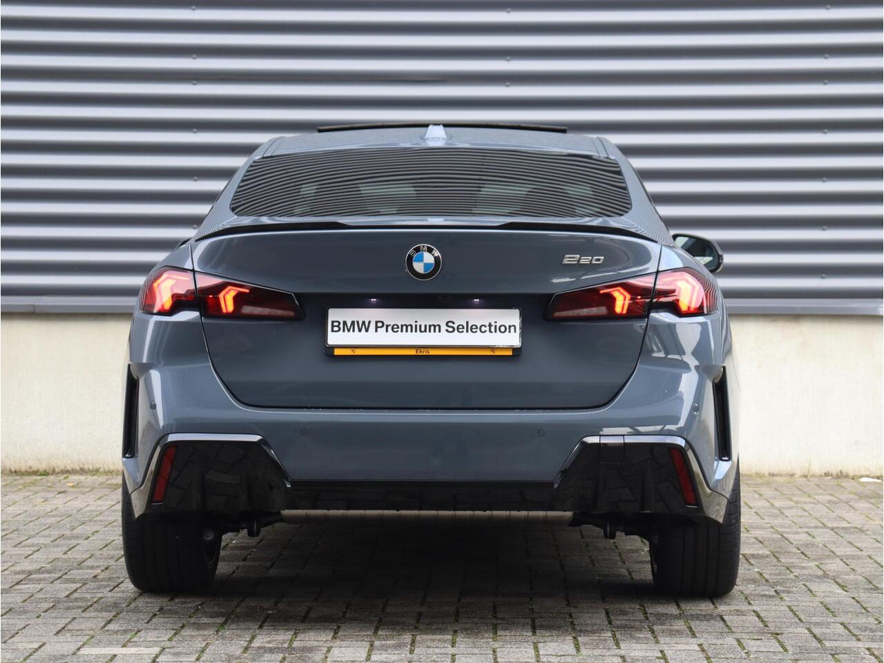 BMW 2-SERIE Gran Coupé 220 | M Sportpakket Pro | Panodak | Driving Assistant Plus | Harman Kardon | Parking Assistant Plus | Head-Up | 19'' LMV