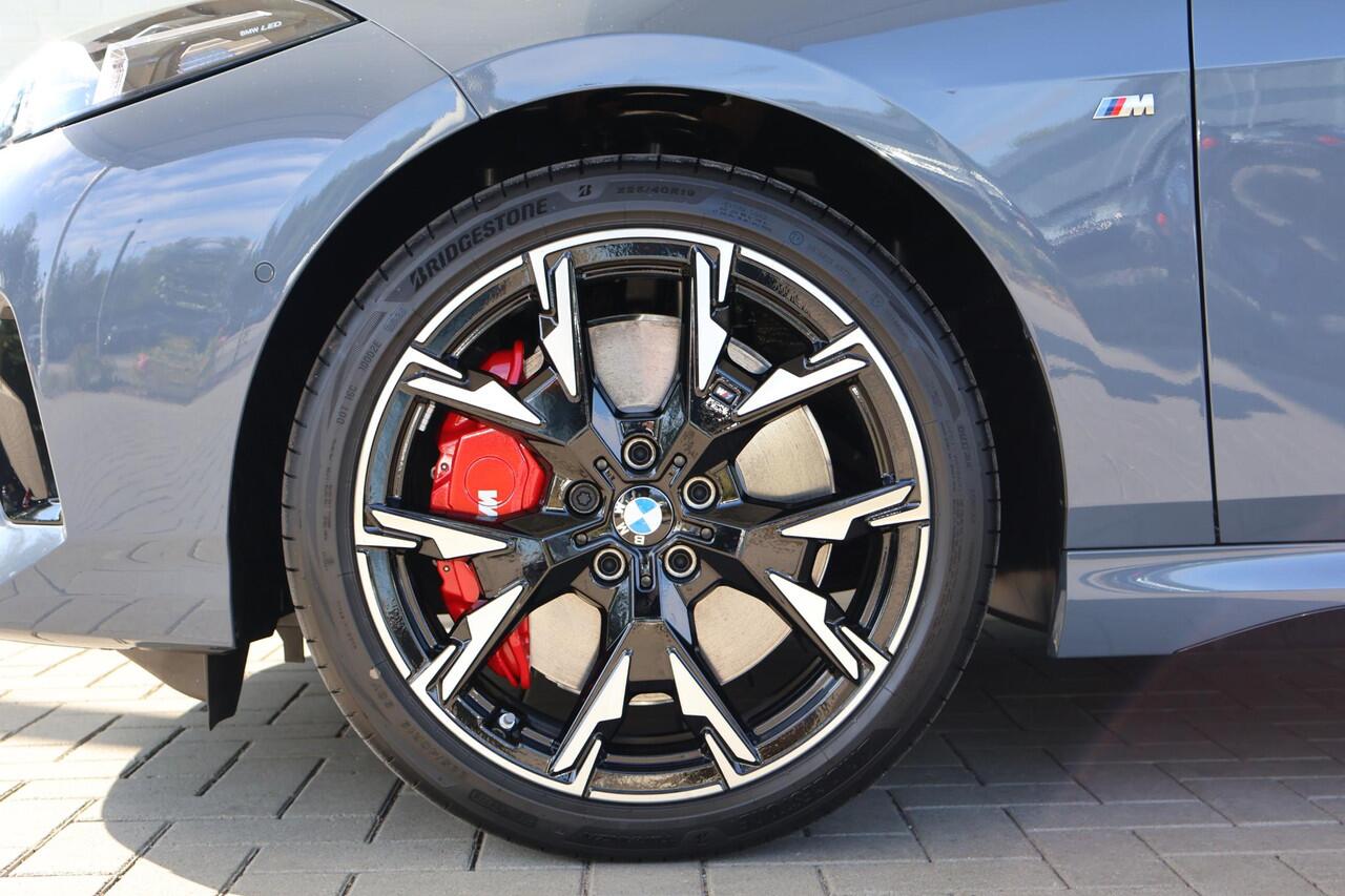 BMW 2-SERIE Gran Coupé 220 M Sport Package Pro | Equipment Package