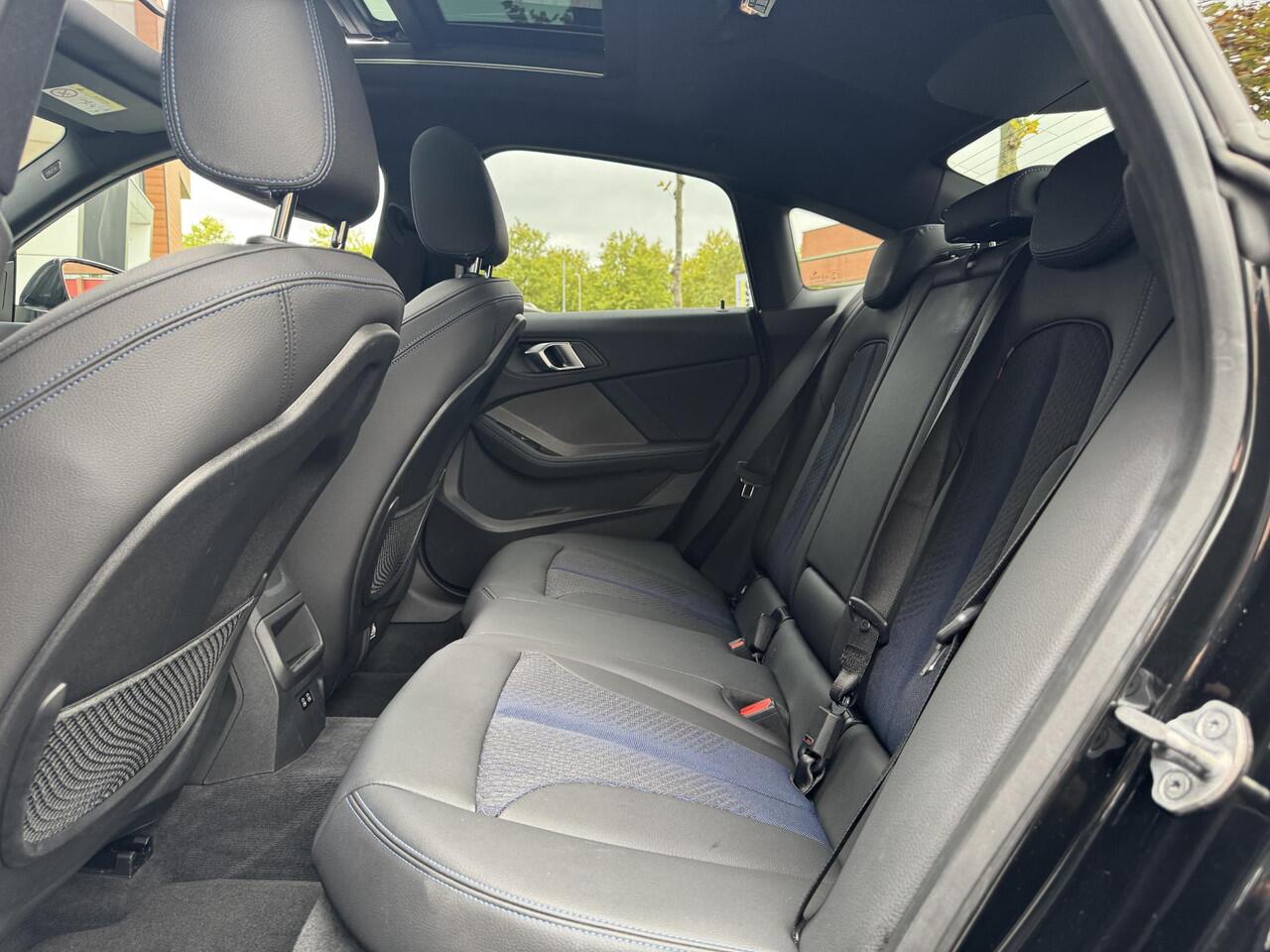 BMW 2-SERIE Gran Coupé 220i M Sport NL-Auto, Panoramadak + Harman/Kardon