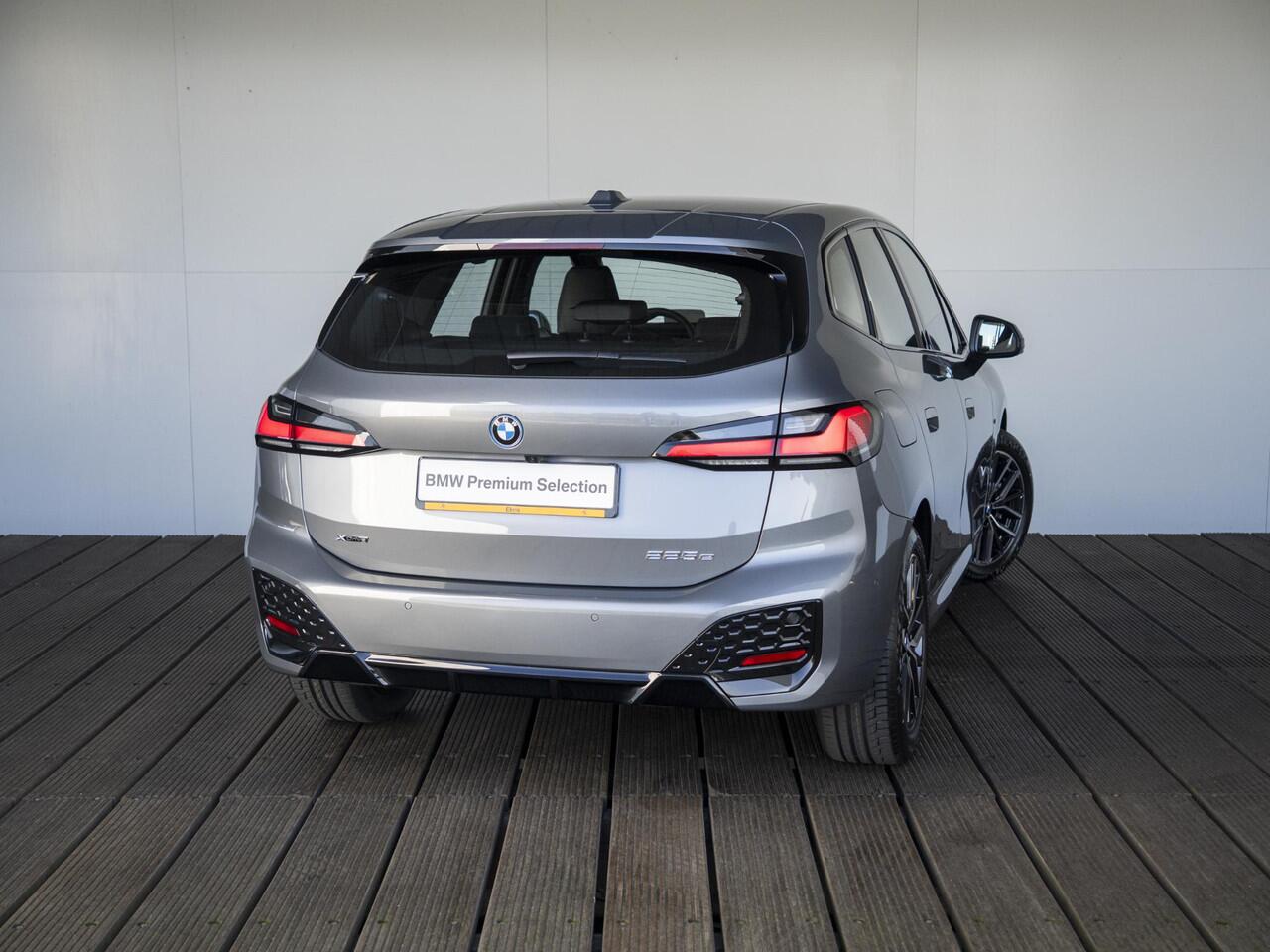 BMW 2-SERIE Active Tourer 225e xDrive | M Sport Pakket | Innovation Pack | 18" | Head-Up Display | Verwarmd Stuurwiel | Trekhaak | Ekris Selection