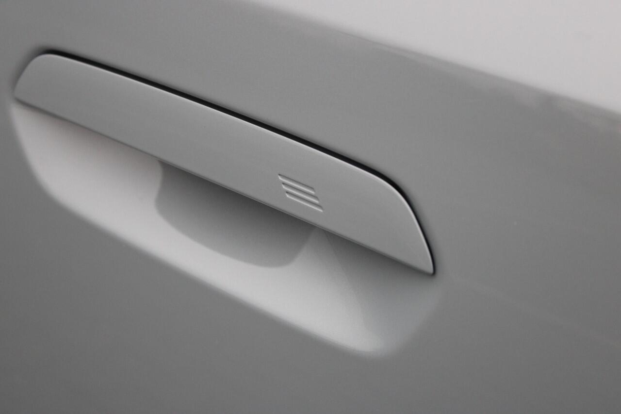 BMW 2-SERIE Coupé M2 CS High Executive Automaat / M Drive Professional / M Adaptief onderstel / M Carbon-keramische remmen / Adaptieve LED / Active Cruise Control / Comfort Access /