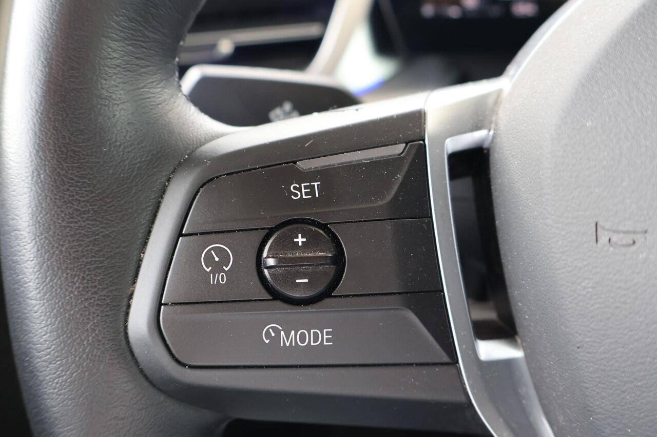 BMW 2-SERIE Active Tourer 223i Premium Pack | Luxury Line | Voorstoelen Verwarmd