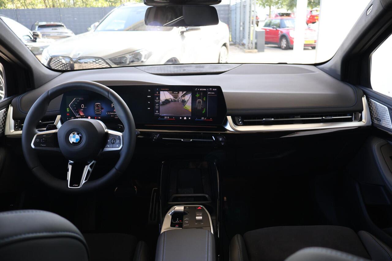 BMW 2-SERIE Active Tourer 220i | M Sportpakket | Stoelen Pakket | Premium Pack