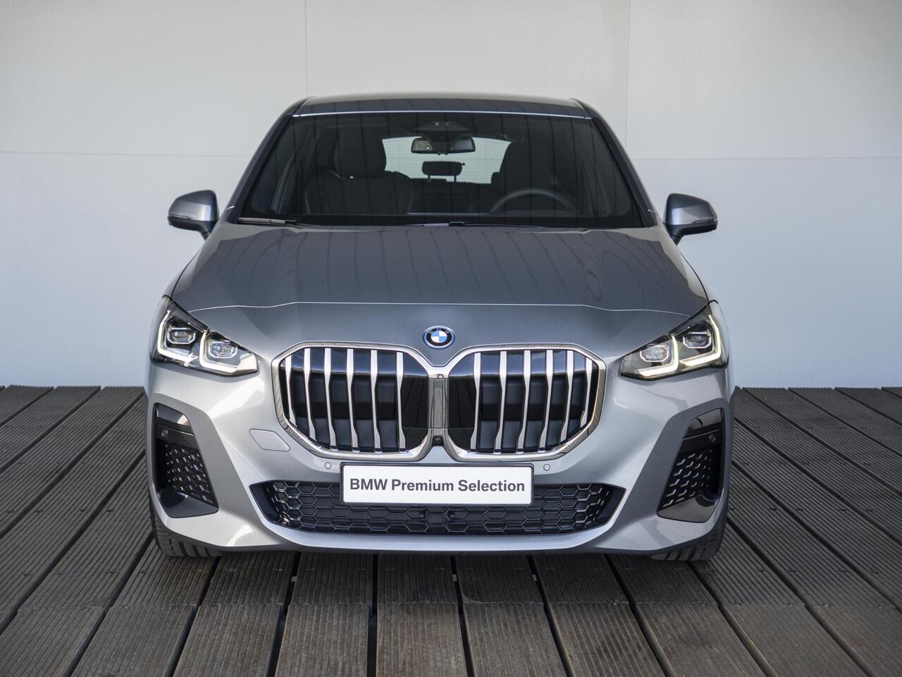 BMW 2-SERIE Active Tourer 225e xDrive | M Sport Pakket | Innovation Pack | 18" | Head-Up Display | Verwarmd Stuurwiel | Trekhaak | Ekris Selection