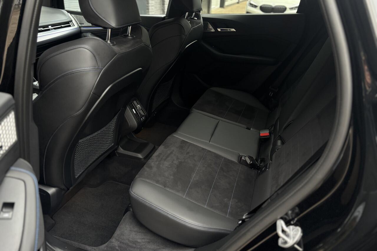 BMW 2-SERIE Active Tourer 218i M-Sport | Harman/Kardon | Head-Up | Comfort Acces | Adap. Cruise | Adaptief M-Onderstel