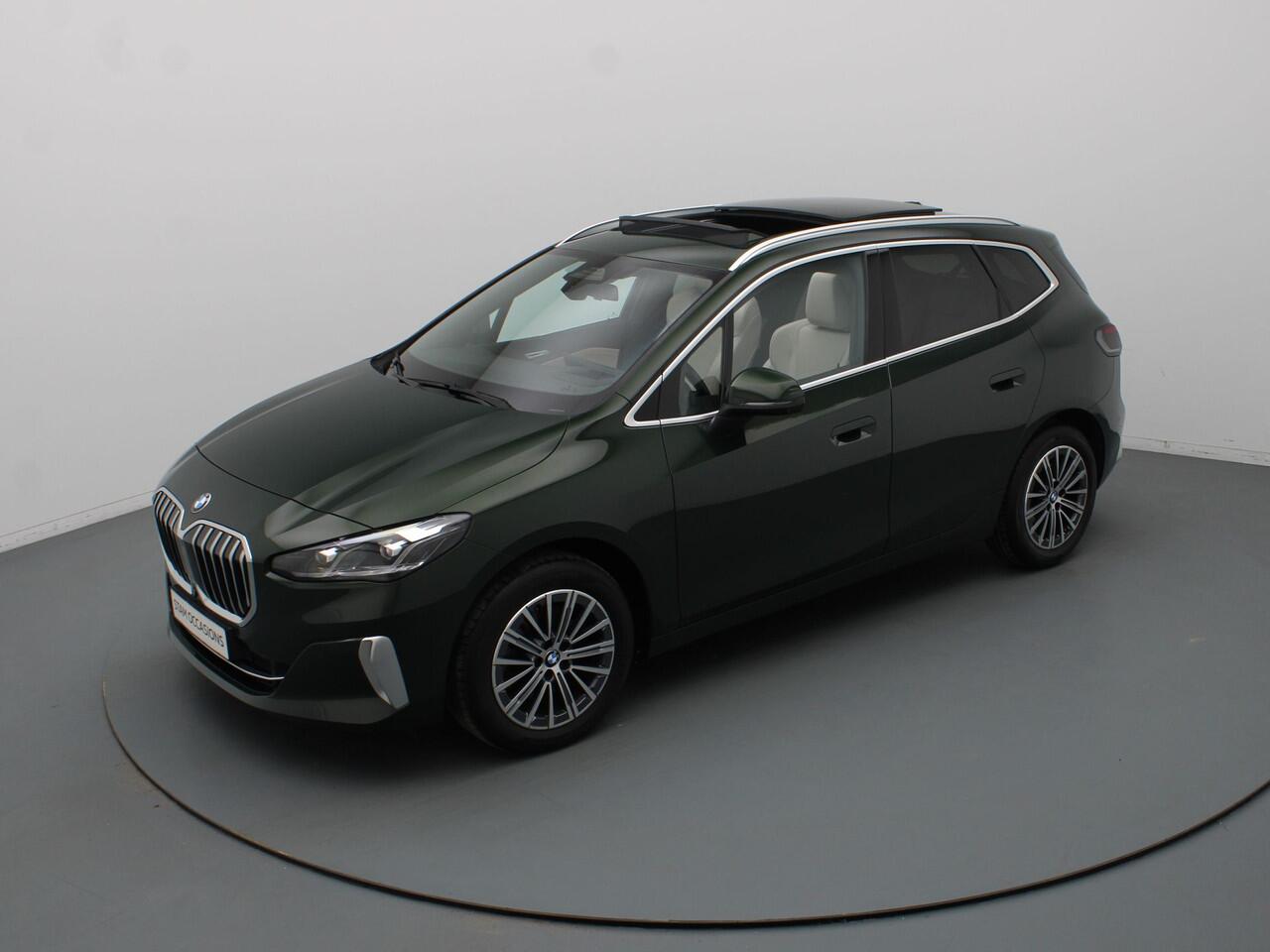 BMW 2-SERIE 135pk Active Tourer Automaat 218i 360° Camera | Cruise | Navi | Parkeersens. v+a | Stoelverw. | Panoramadak