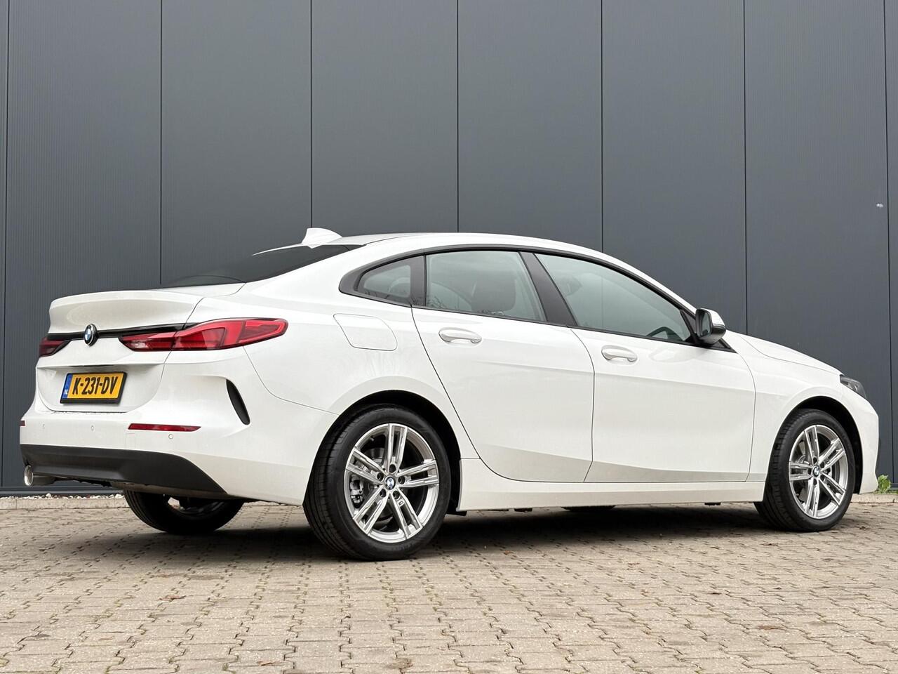 BMW 2-SERIE Gran Coupé 218i Executive Edition Automaat / Apple Carplay/Android Auto / Cruise Controle / Climate control / Navigatie full map /