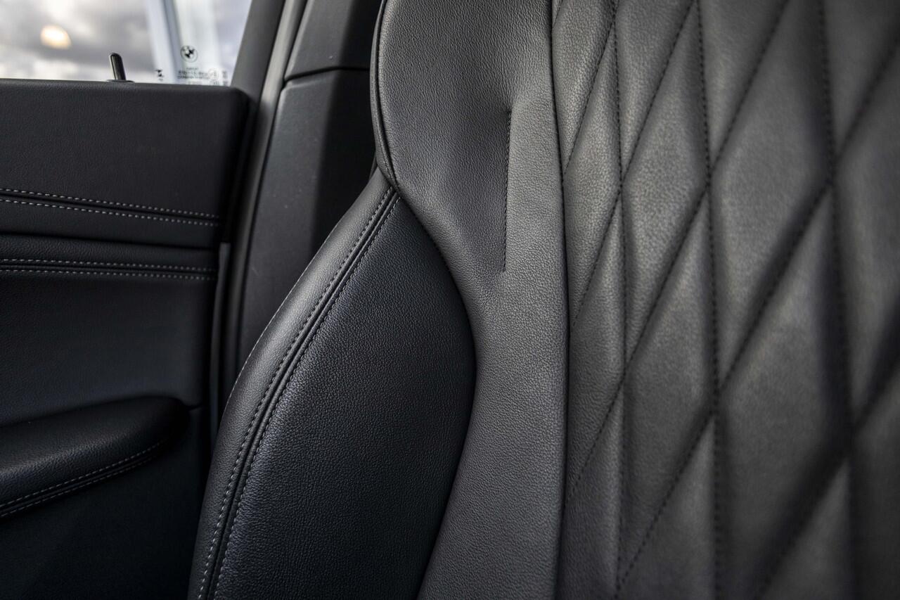 BMW 2-SERIE Active Tourer 225e xDrive | M-Sport | Pano | Head-up | 19"