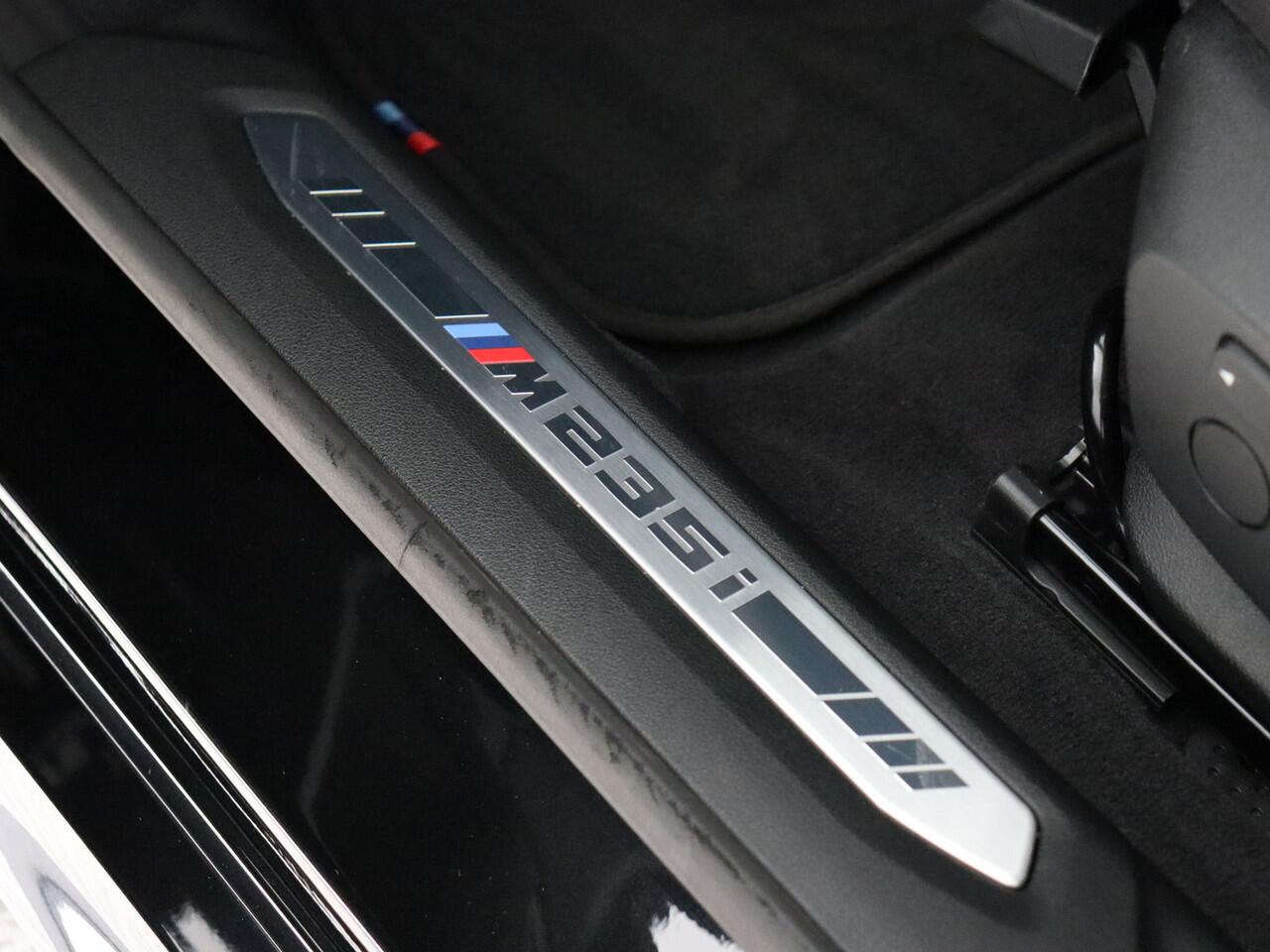 BMW 2-SERIE Gran Coupé M235i xDrive High Executive Edition (NL-Auto / Leder kuipstoelen / Pano / H&K / ACC)