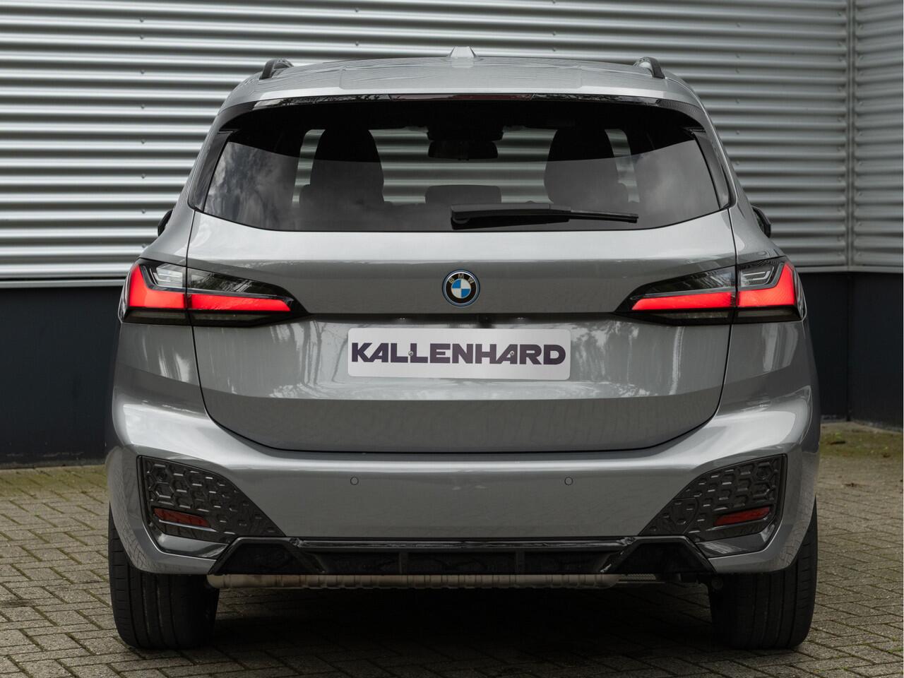 BMW 2-SERIE Active Tourer 225e xDrive M-Sport - Pano - Head-up - Harman Kardon