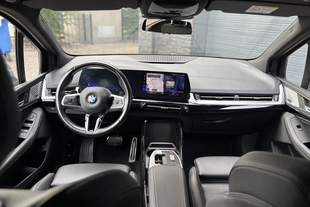 BMW 2-SERIE Active Tourer 218i M-Sport | Harman Kardon | Sportstoelen | Camera | Comfort Acces | Stoelverwarming