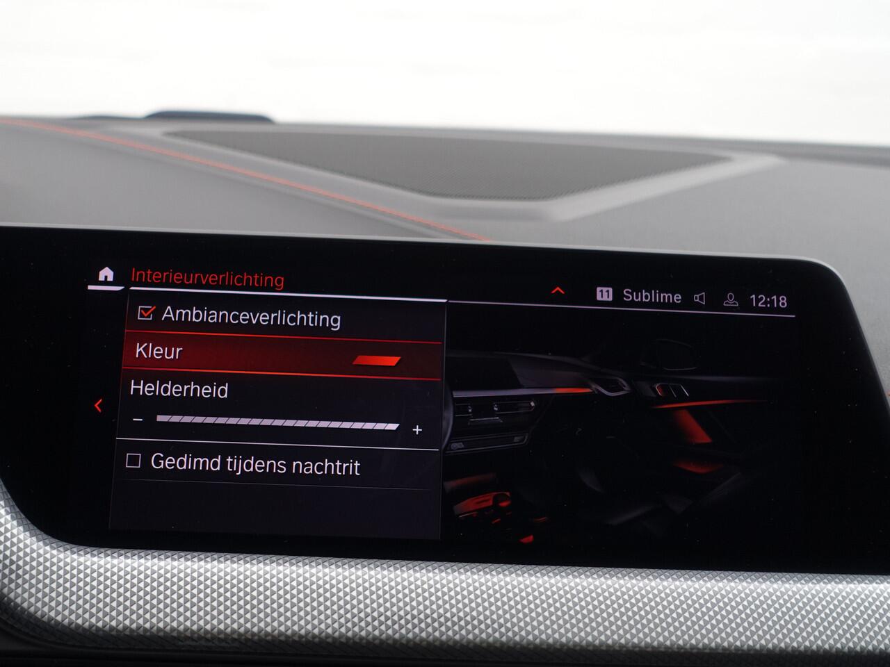 BMW 2-SERIE Gran Coupé 218i M Executive Edition Aut- Panoramadak, Stuur/Stoelverwarming, Sfeerverlichting, Carplay, Sport Interieur