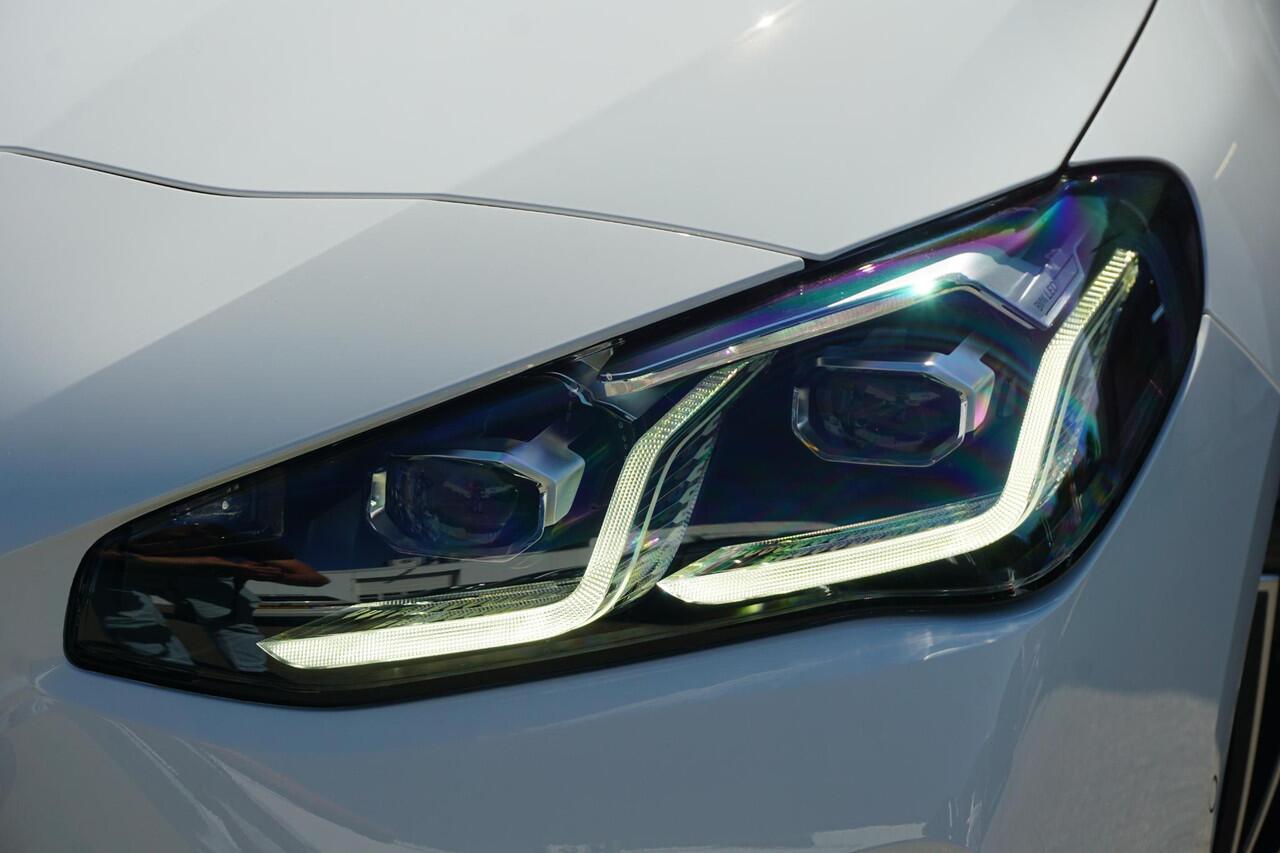 BMW 2-SERIE Active Tourer 220i M Sport Package | Equipment Package | Comfort Pack | Travel Pack