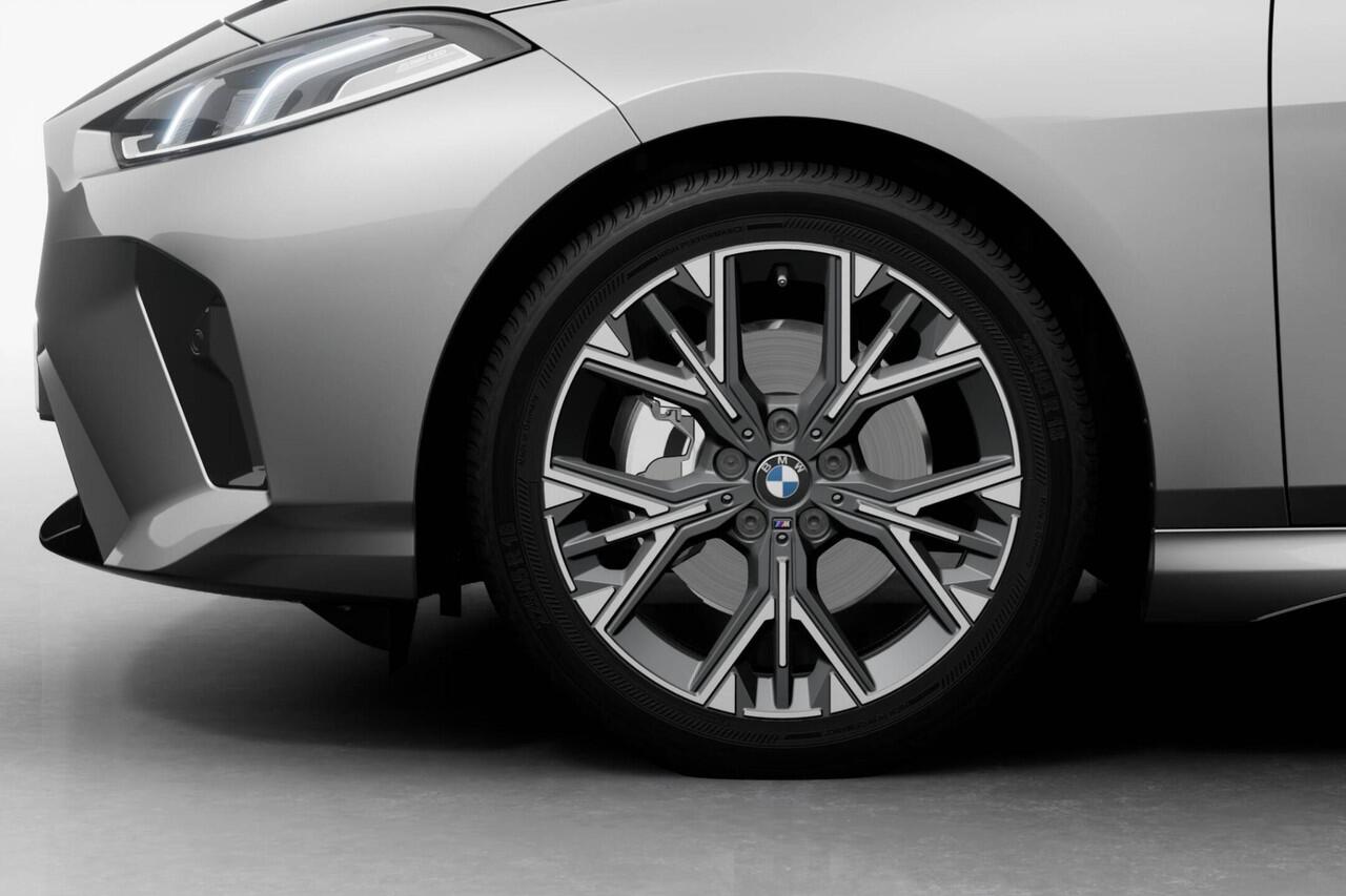 BMW 2-SERIE Gran Coupé 220 M Sport Design Edition | Glazen panoramadak | Driving Assistant