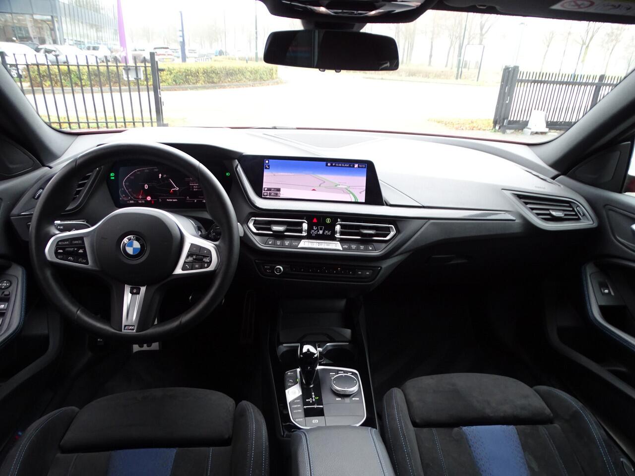 BMW 2-SERIE Gran Coupé 218i High Exe. M Sport kuipstoelen Head-Up Ada.Led Driv.Ass. Active-Cruis HiFi 19"LM Velgen