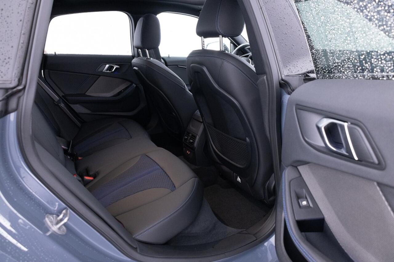 BMW 2-SERIE 218 Gran Coupé M-sport | PANORAMADAK | harman/kardon | Half LEDER