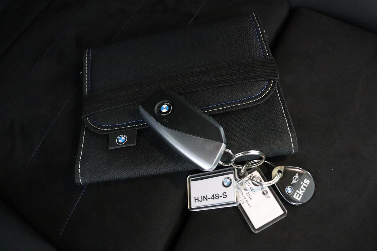 BMW 2-SERIE Active Tourer 225e xDrive | M Sportpakket | Equipment Pack | Comfort Pack |
