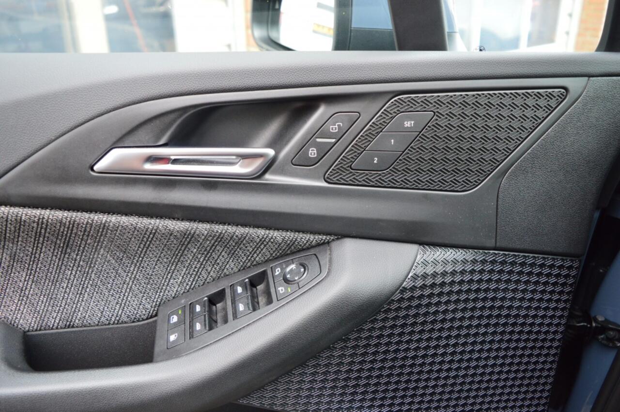 BMW 2-SERIE 225e xDrive