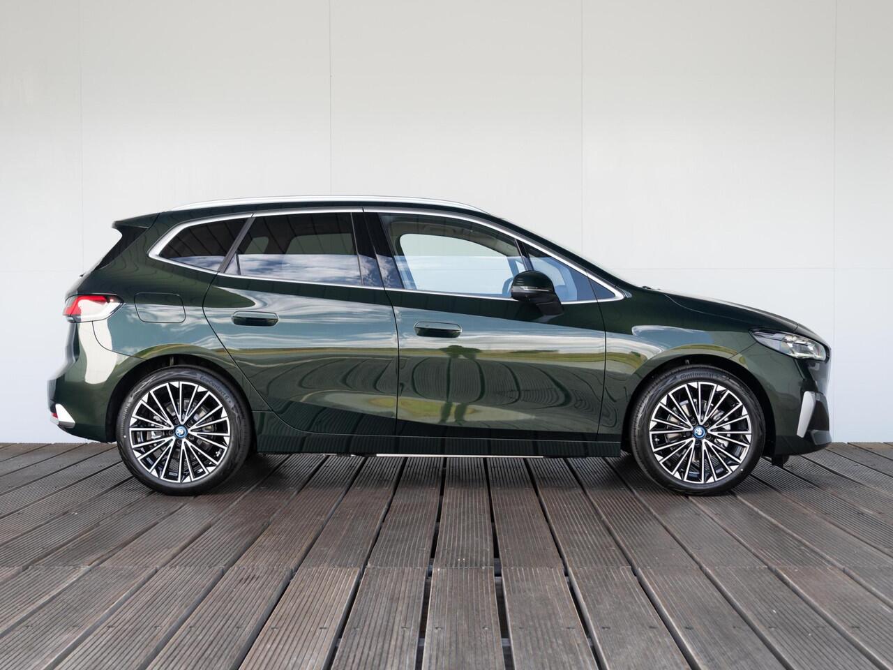 BMW 2-SERIE Active Tourer 225e xDrive | Luxury Line | Innovation Pack | Comfort Pack | Travel Pack