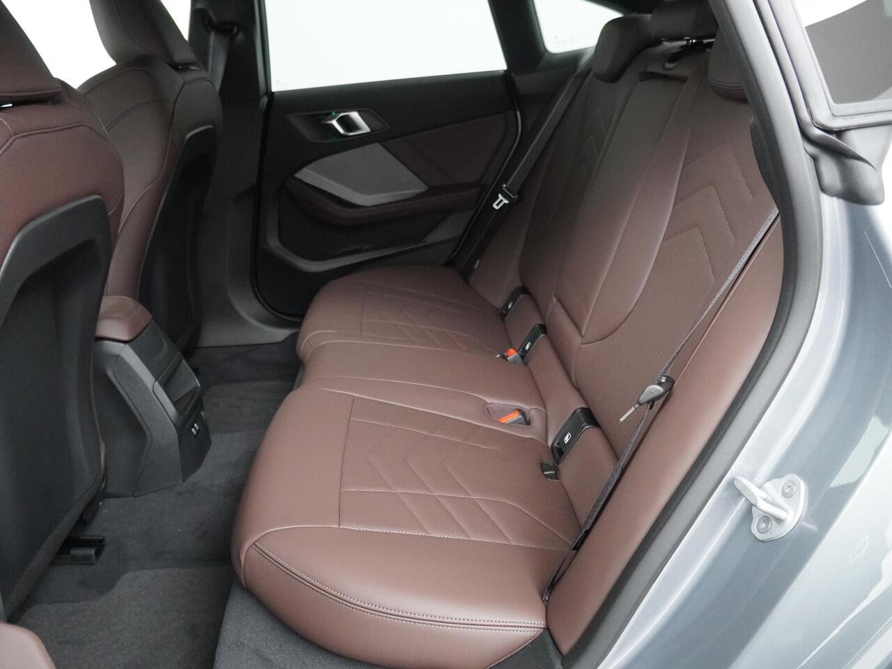 BMW 2-SERIE Gran Coupé 223 xDrive | M-Sport | Comfort Access | Harman Kardon | Adaptive Cruise | Stoelverwarming | Ekris Selection