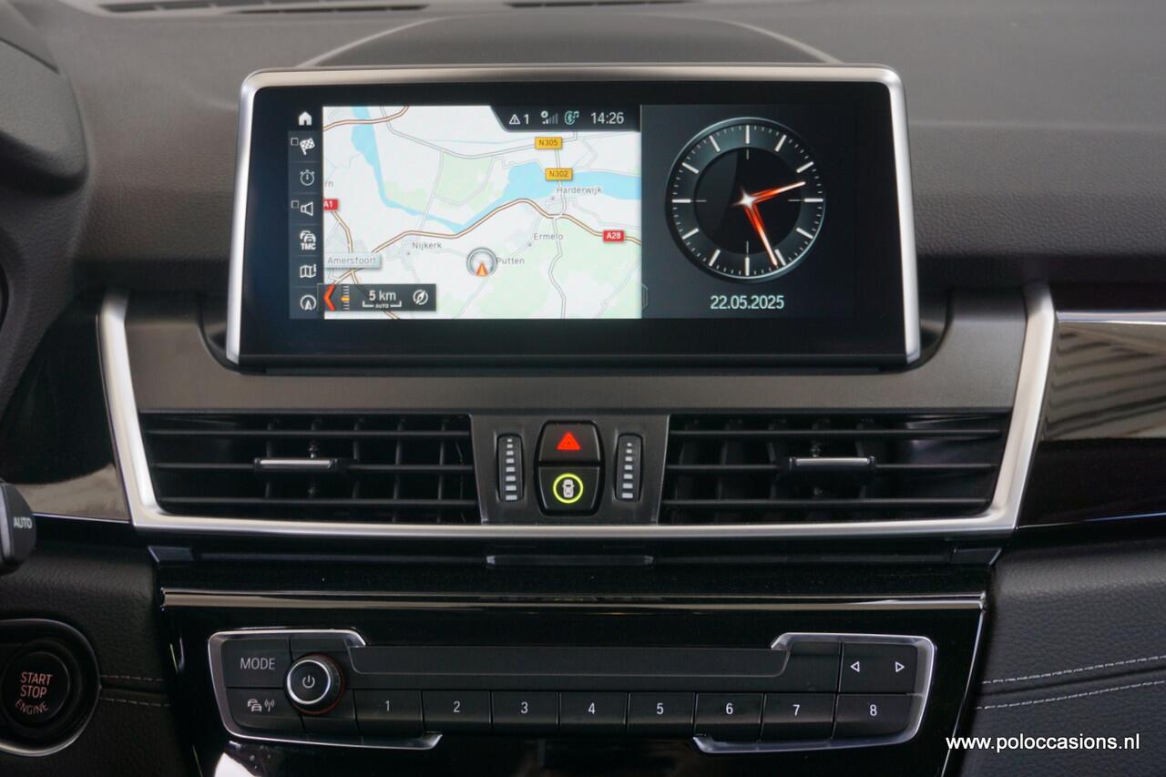 BMW 2-SERIE Active Tourer 218i Automaat | Sportinter | Headup | DAB+ | Leer