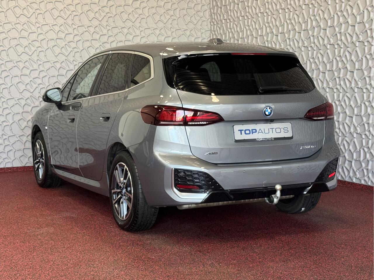 BMW 2-SERIE Active Tourer ? 230E ? XDRIVE 326 PK M TREKHAAK LED ELEK.KLEP CAMERA 04/2024 AWD 4X4 4WD M-Sportpakket PHEV ?Top Auto's Wijchen? 170 Nieuwe en bijna nieuwe Auto's met : Benzine / PHEV / Plug in hybrid / Hybrid / Mild hybrid / HEV /