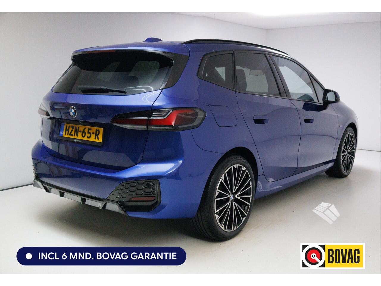 BMW 2-SERIE Active Tourer 218i M-Sport automaat | 19 inch Individual Panoramadak | Harman Kardon | HUD Adaptive cruise, 360 Camera, PDC V+A, El.verstelbare stoel met geheurgen, Elektrische achterklep, Keyless