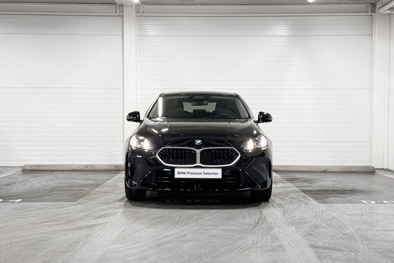 BMW 2-SERIE Gran Coupé 220 M Sport Design Edition | M-Sport Design | Premium Pack | Driving Assistant Plus | Harman/Kardon | Panoramadak | Comfort Access | Selections