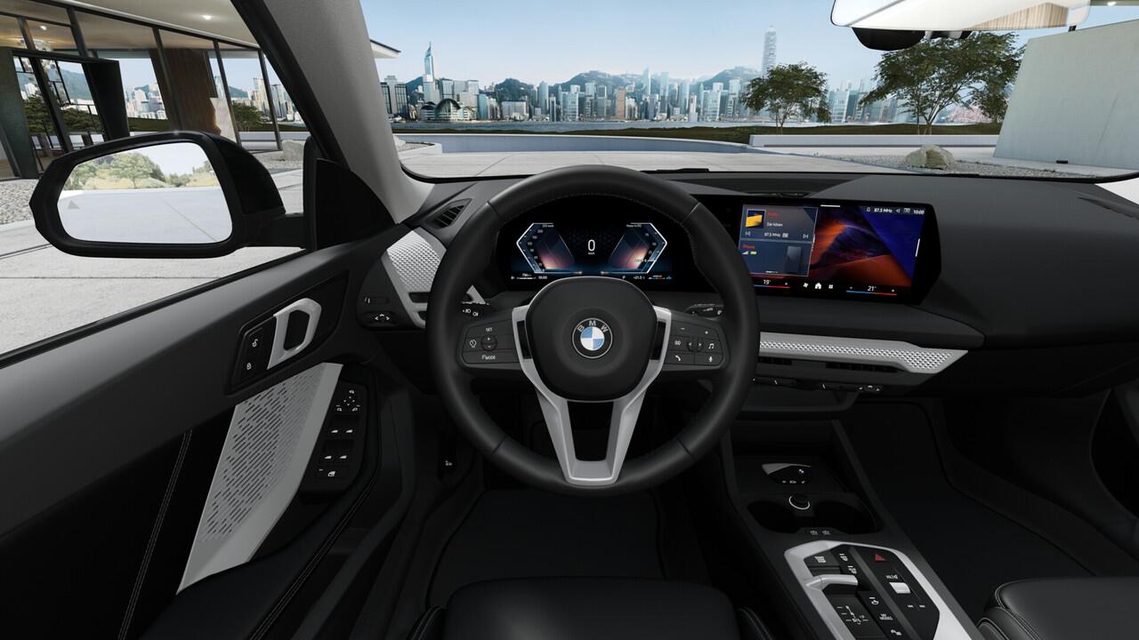 BMW 2-SERIE Gran Coupé 220 M Sport Automaat / Trekhaak / Sportstoelen / Adaptieve LED / Achteruitrijcamera / Comfort Access / Parking Assistant / Stoelverwarming