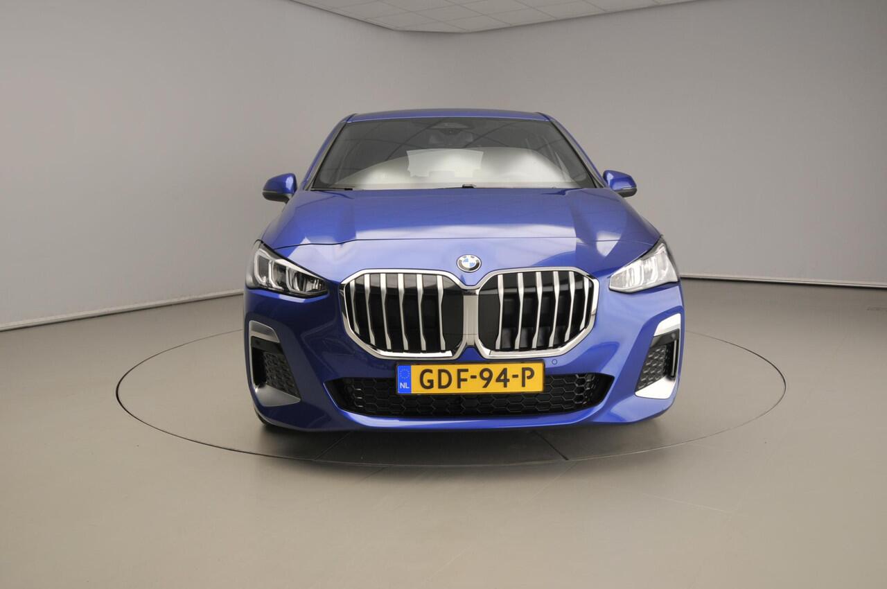 BMW 2-SERIE Active Tourer 218i | M-Sportpakket | LED | Navigatie | Sportstoelen | Chrome line | Clima | DAB | Alu 17 inch
