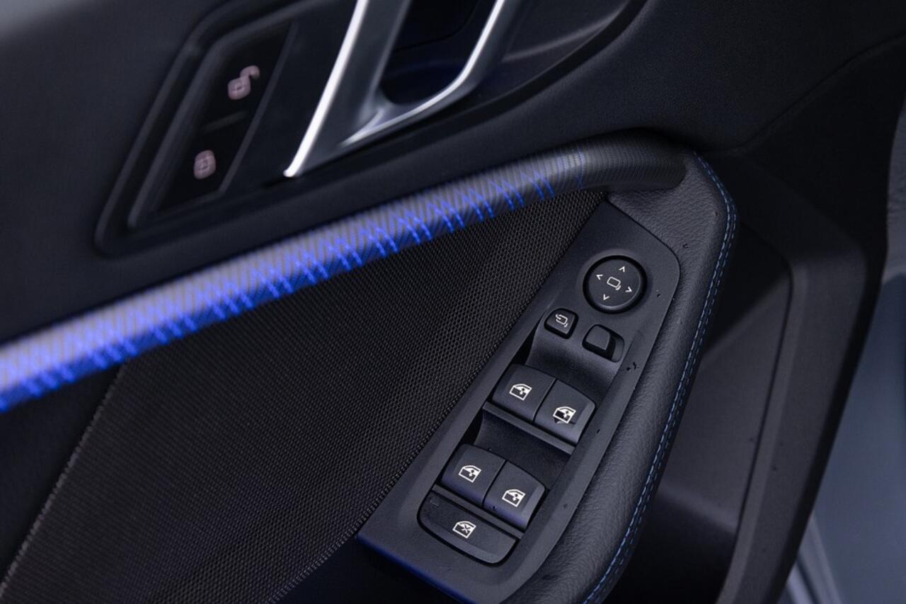 BMW 2-SERIE 218 Gran Coupé M-sport | PANORAMADAK | harman/kardon | Half LEDER