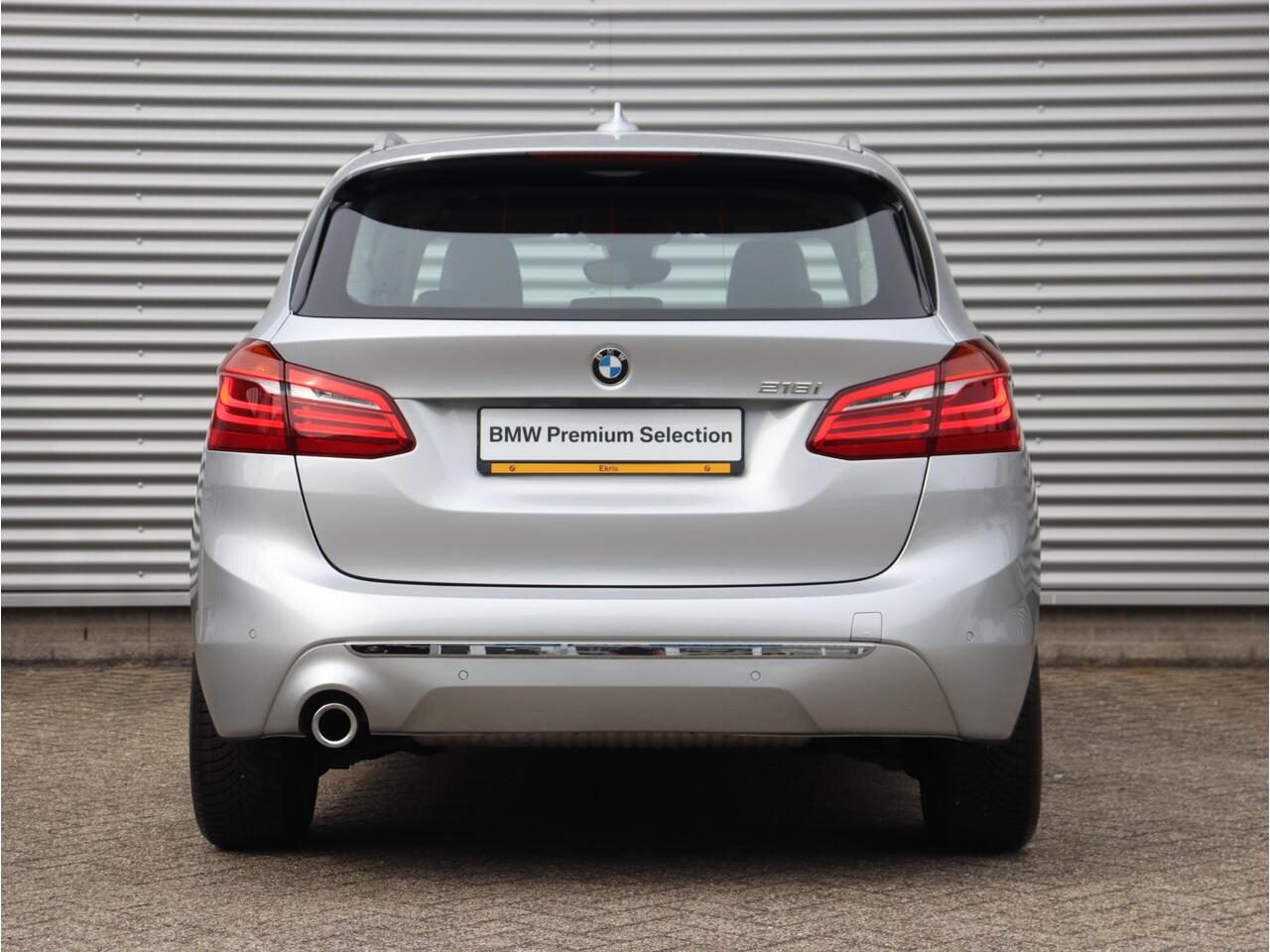 BMW 2-SERIE Active Tourer 218i | Luxury Line | Head-Up | Hi-Fi | Stoel + Stuurwielverwarming | Climate Control | Navi Plus | 17'' LMV