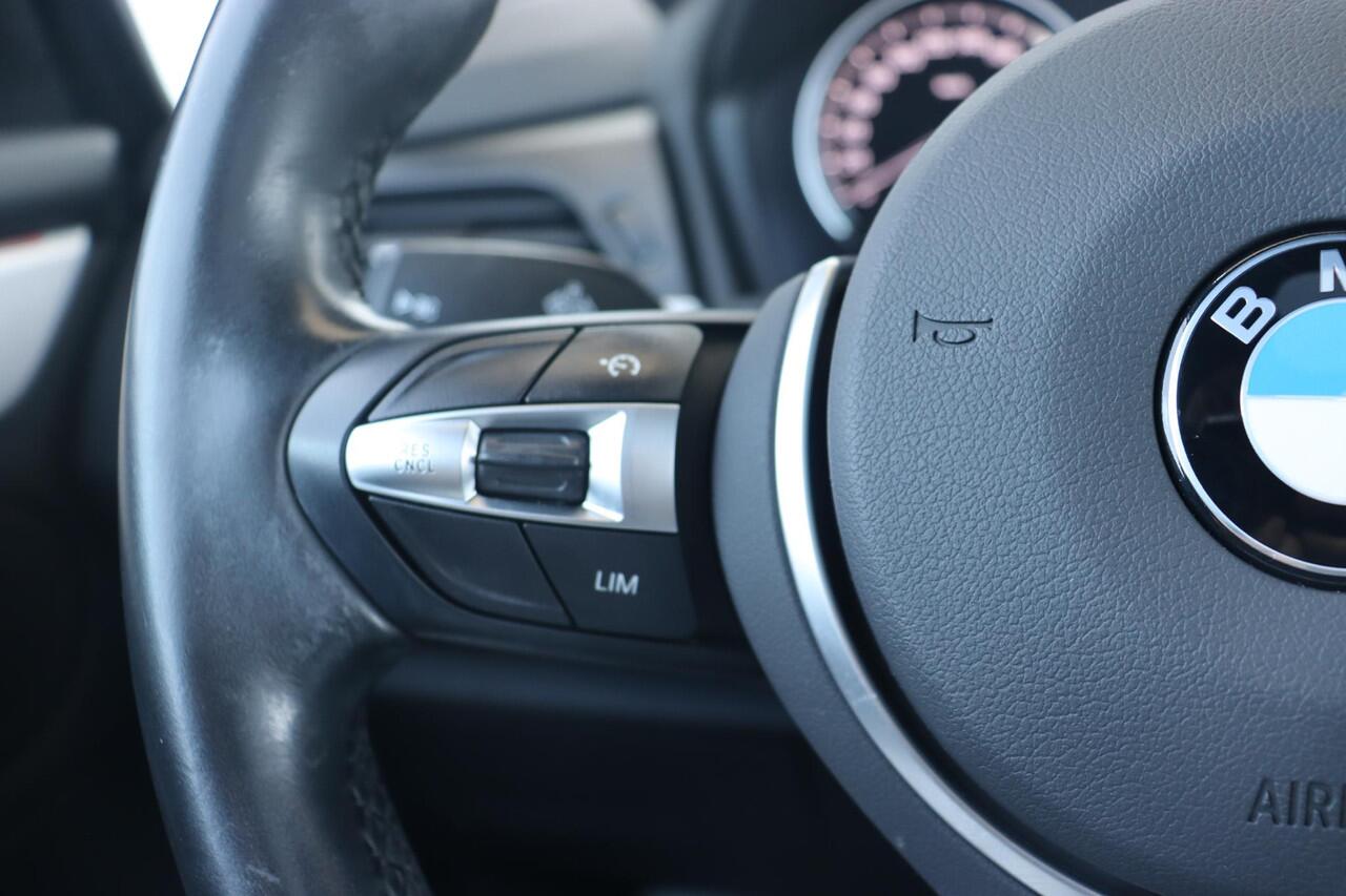 BMW 2-SERIE Active Tourer 218i High Executive Edition M Sport pakket/ Panoramadak/ Head-Up/ Lederen bekleding/ Elektrische achterklep/ Achteruitrijcamera